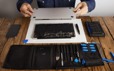ноутбук разобранный для ремонта
